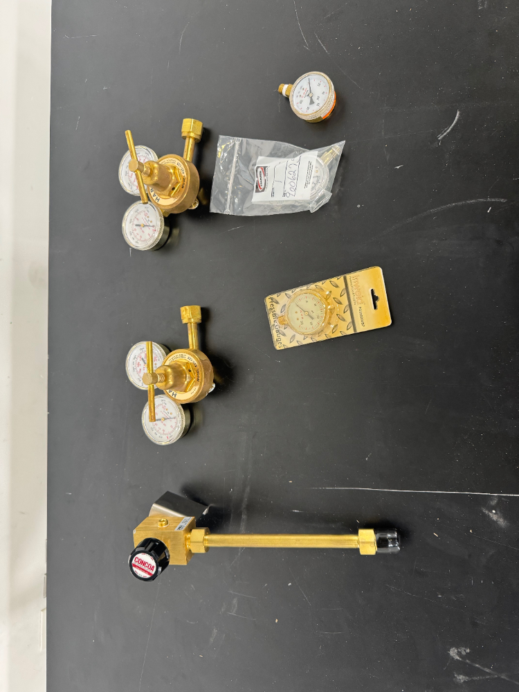 Image of Pressure Gauges - Quantity 6